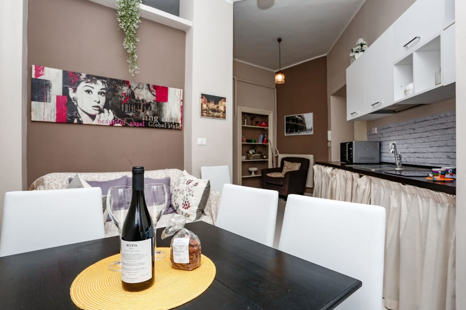 Apartment, 2 Bedrooms | In-room dining