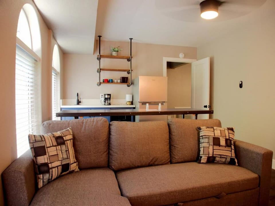 Standard Shared Dormitory | Living area | 30-inch flat-screen TV with digital channels, TV, streaming services