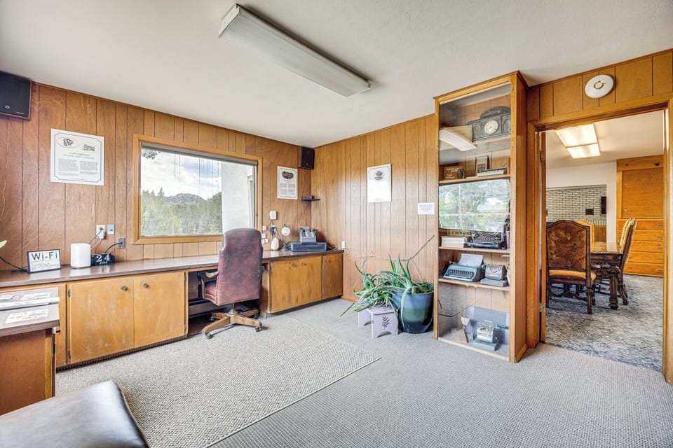 Office w/ WFH Desk