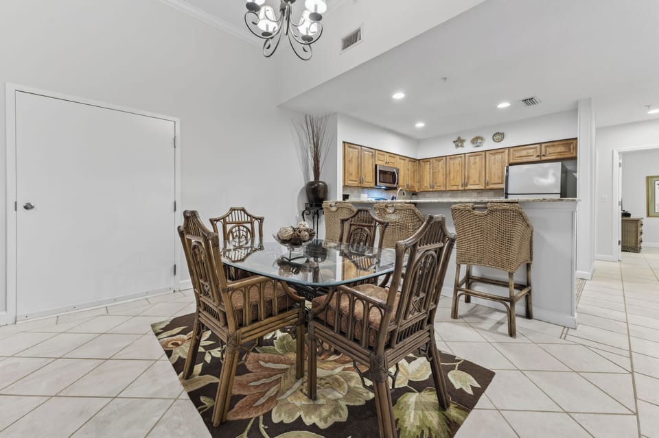 062-Dining Room - B