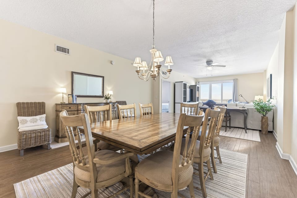 18-Dining Room