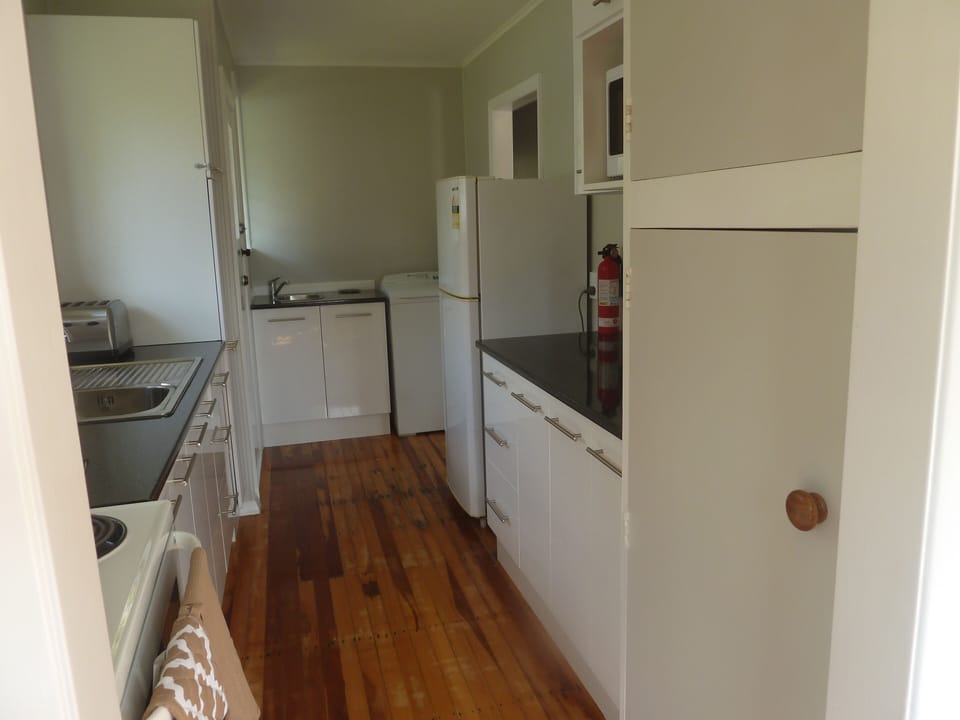 kitchen & laundry