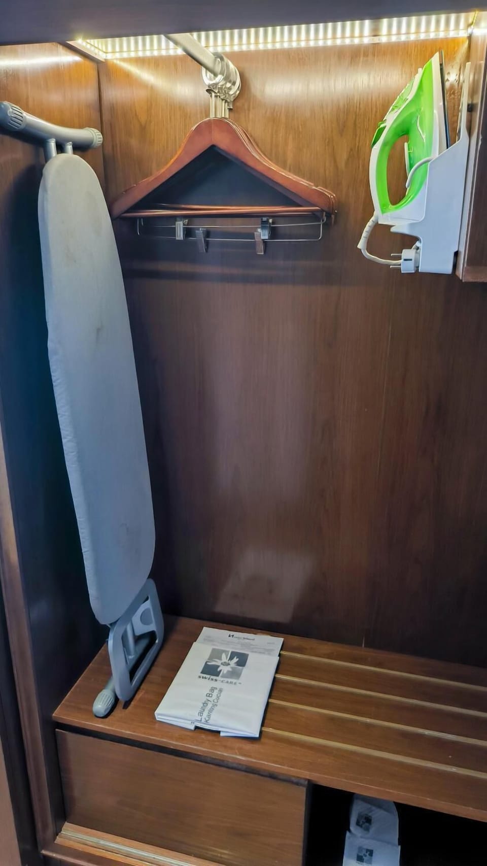 1 bedroom, in-room safe, desk, laptop workspace