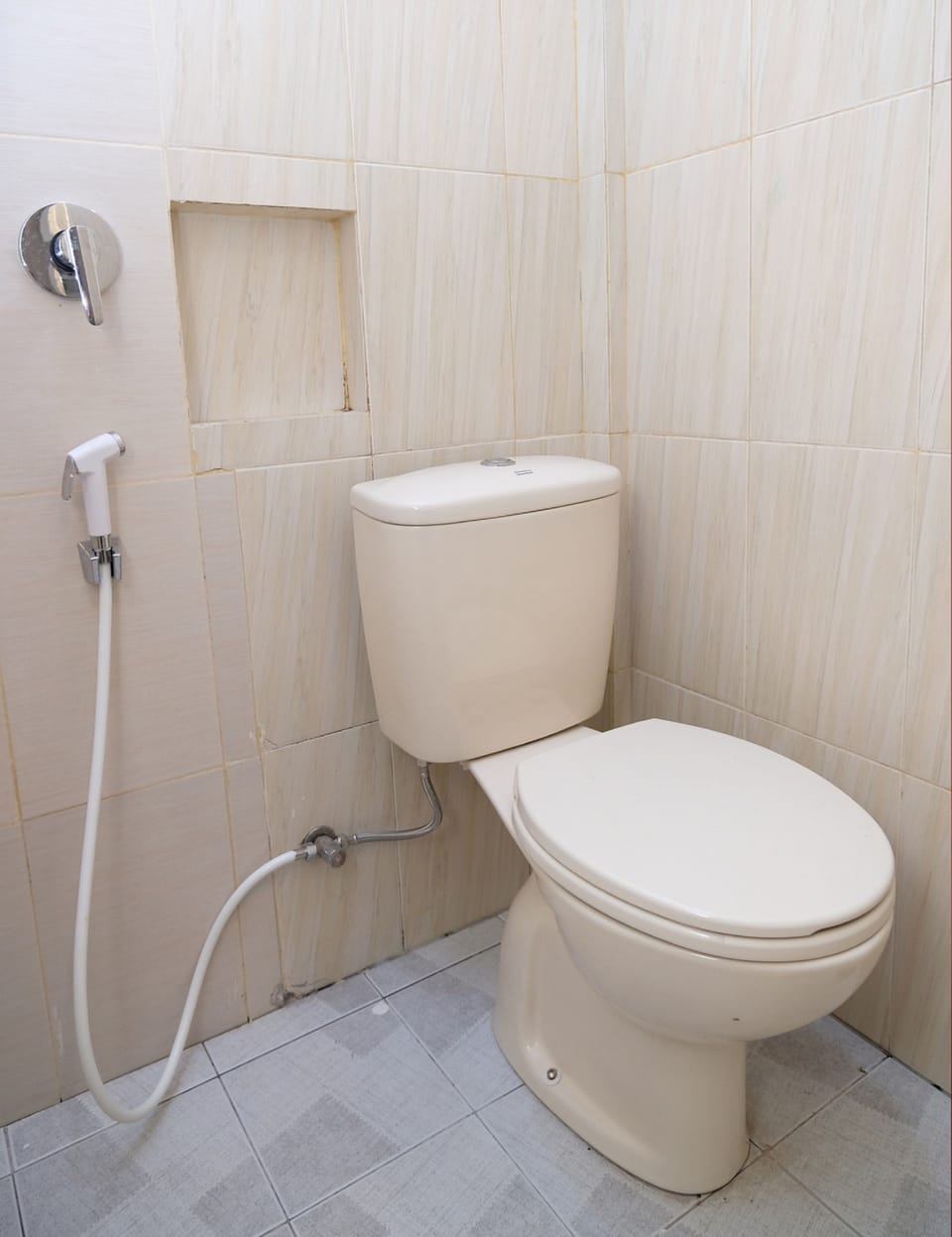 Shower, rainfall showerhead, towels