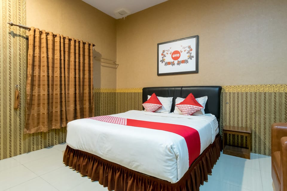 Deluxe Suite, 1 Double Bed | Desk, WiFi (free), bed sheets