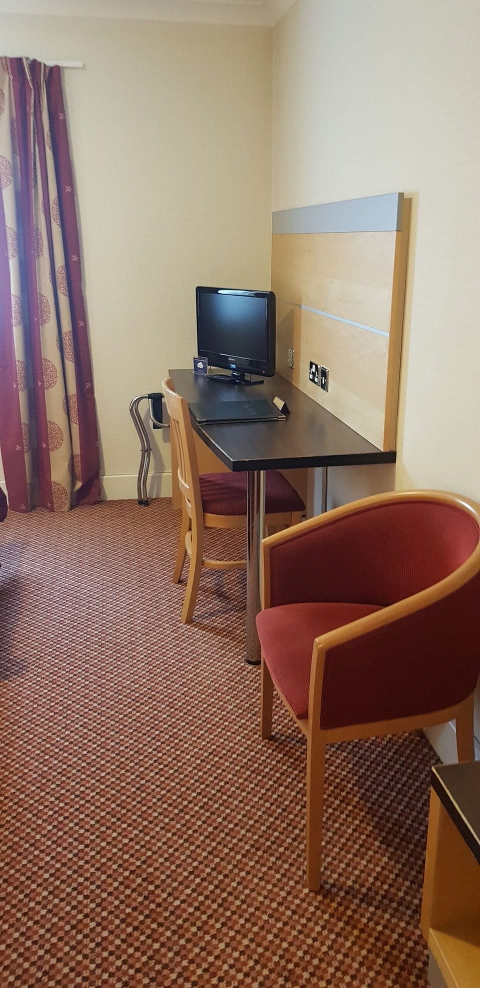 Deluxe Twin Room | Iron/ironing board, free WiFi, bed sheets