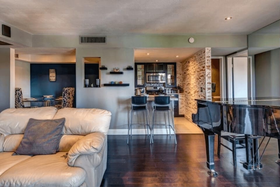Villa (2 Bedrooms) | Living room | TV