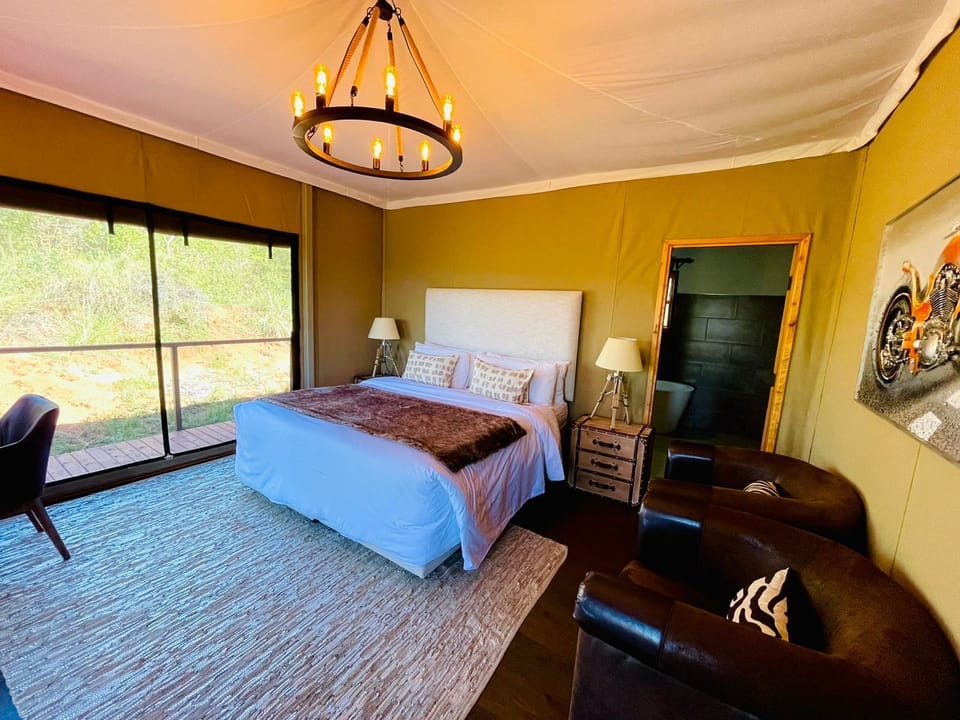 Superior Suite, 2 Bedrooms, Park View | Egyptian cotton sheets, premium bedding, down comforters, pillowtop beds