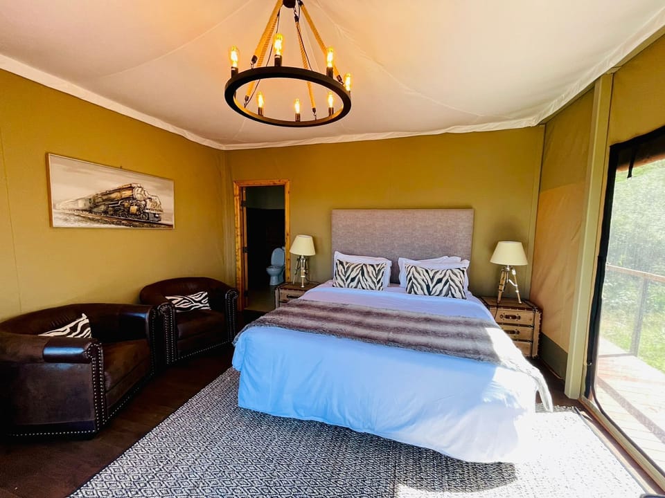 Superior Suite, 2 Bedrooms, Park View | Egyptian cotton sheets, premium bedding, down comforters, pillowtop beds
