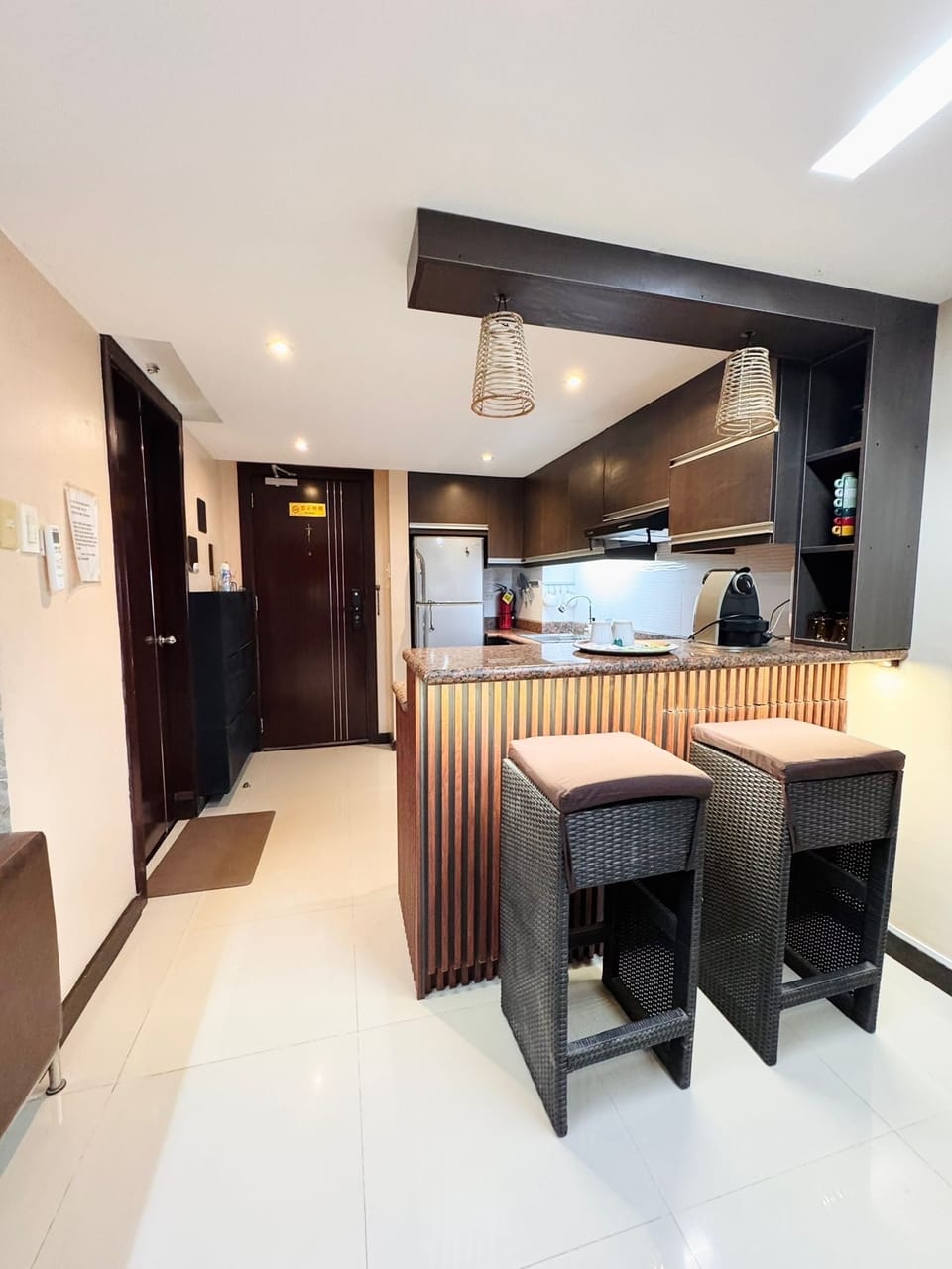 Kitchen bar