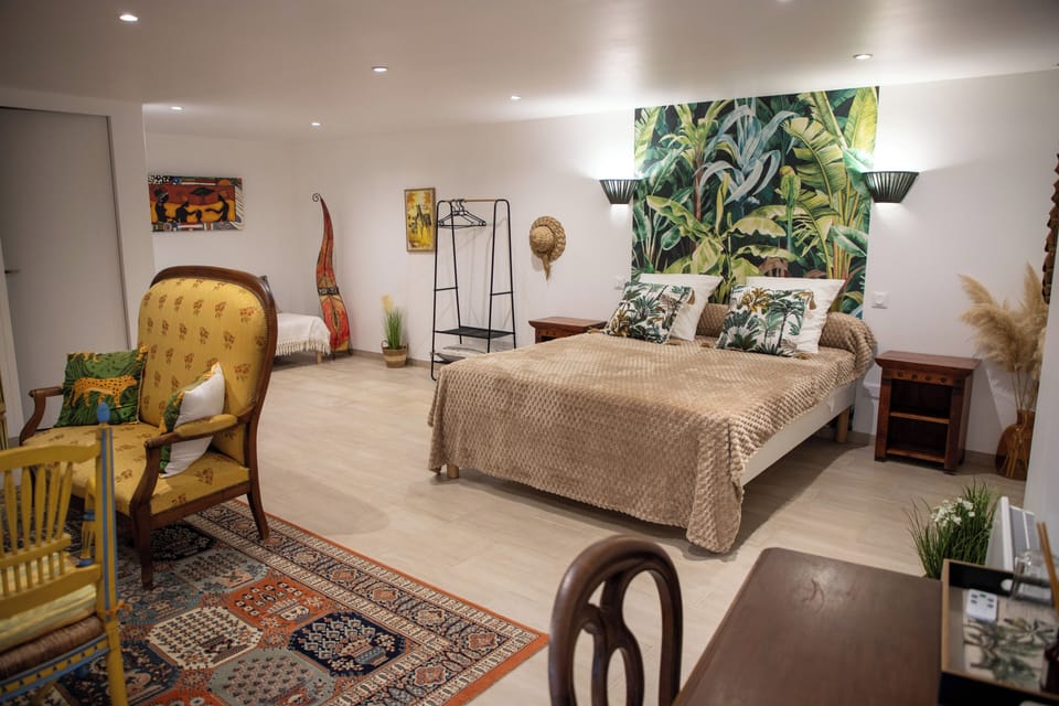 Triple Room | Free WiFi, bed sheets
