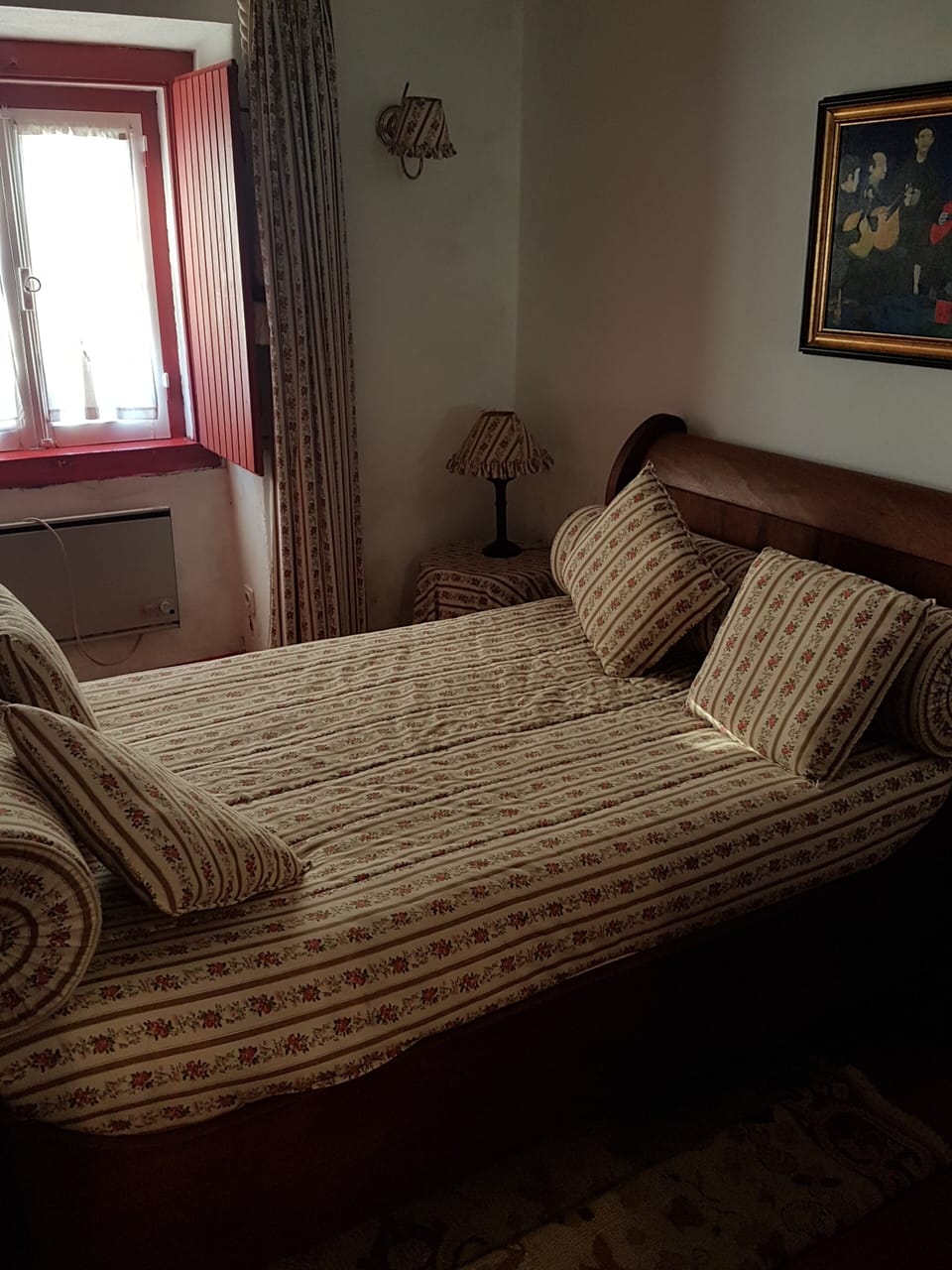 Quartio com 1 cama solteiro