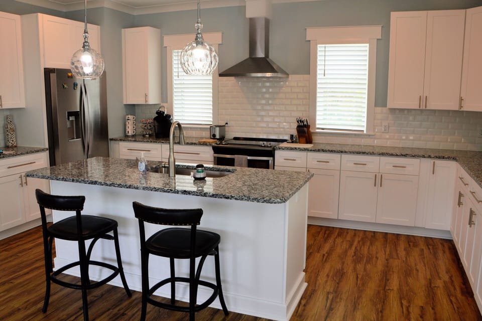 Large kitchen - very well stocked
