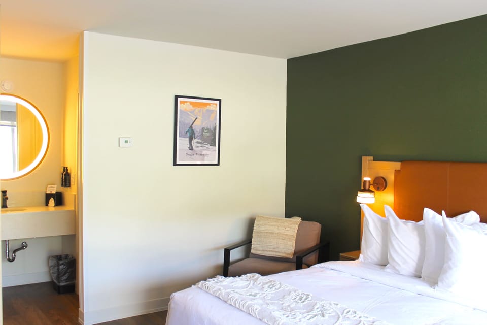 Pillowtop beds, laptop workspace, WiFi (free), alarm clocks