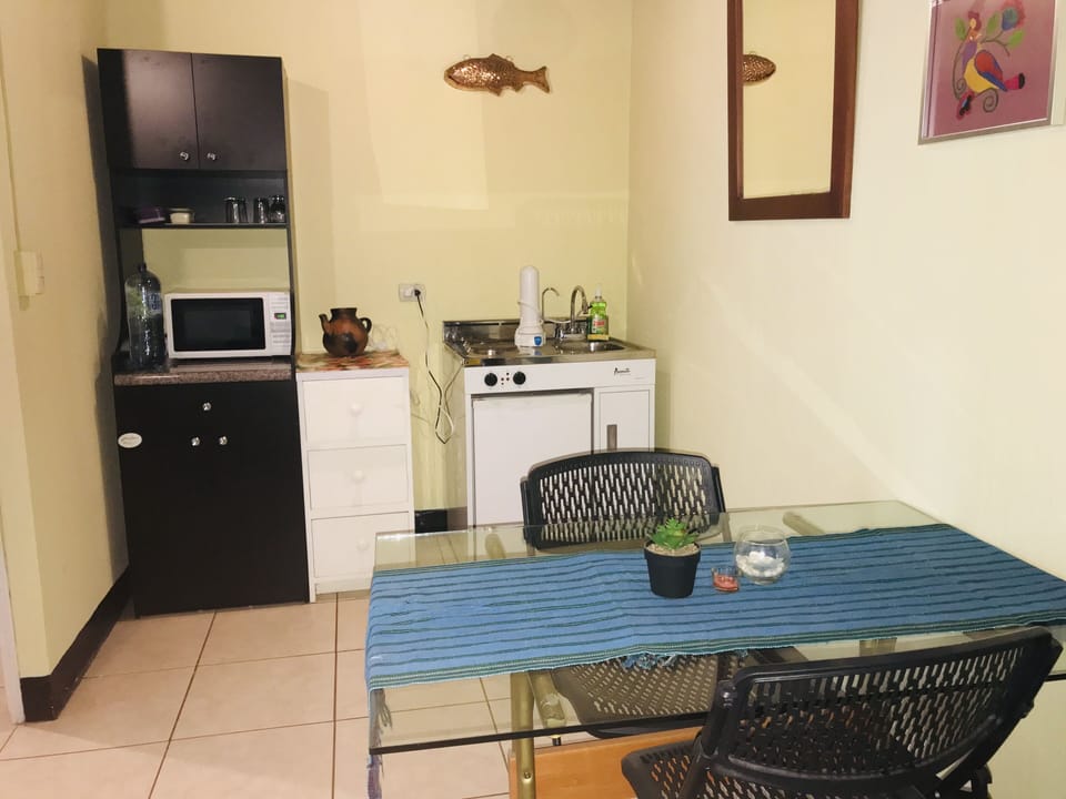 Comfort Apartment, 1 Queen Bed | Private kitchen | Coffee/tea maker, fridge, microwave, oven