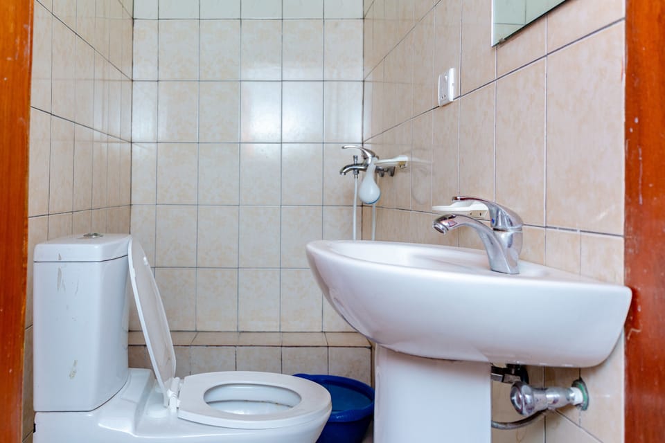 Bathroom sink