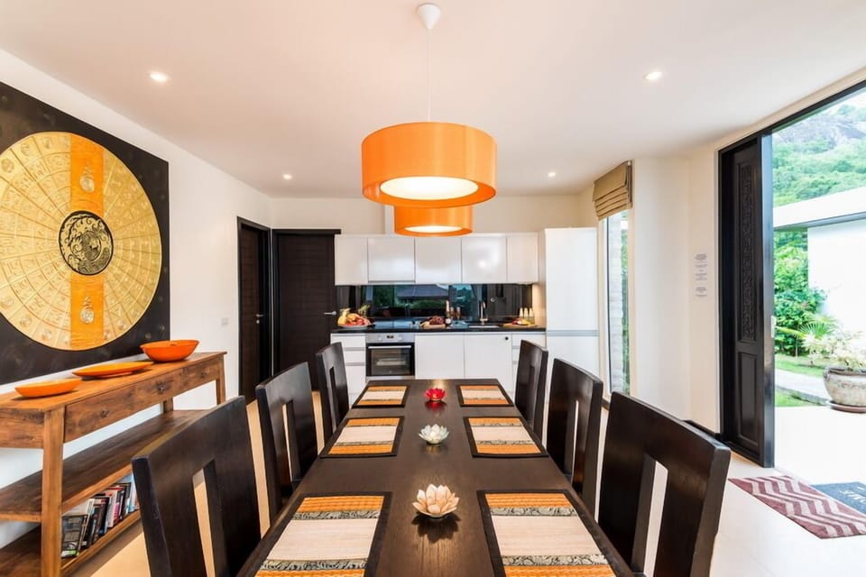 5-Bedroom Villa with Private Pool | In-room dining