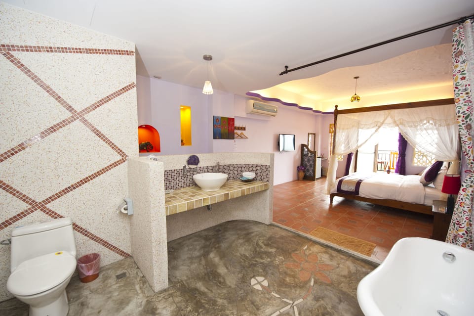 Sea View Double Room | Desk, soundproofing, rollaway beds, free WiFi