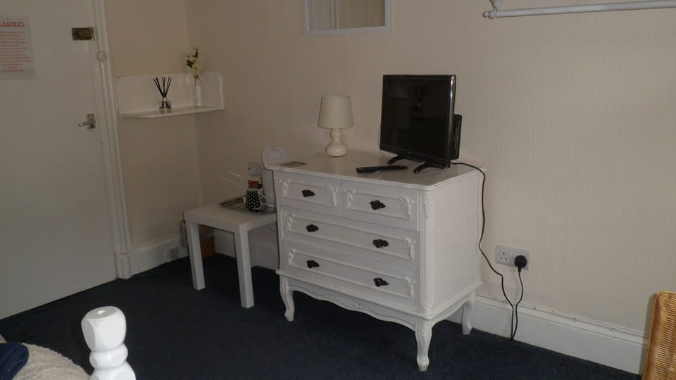 Single Room (with Bathroom) | 1 bedroom, free WiFi