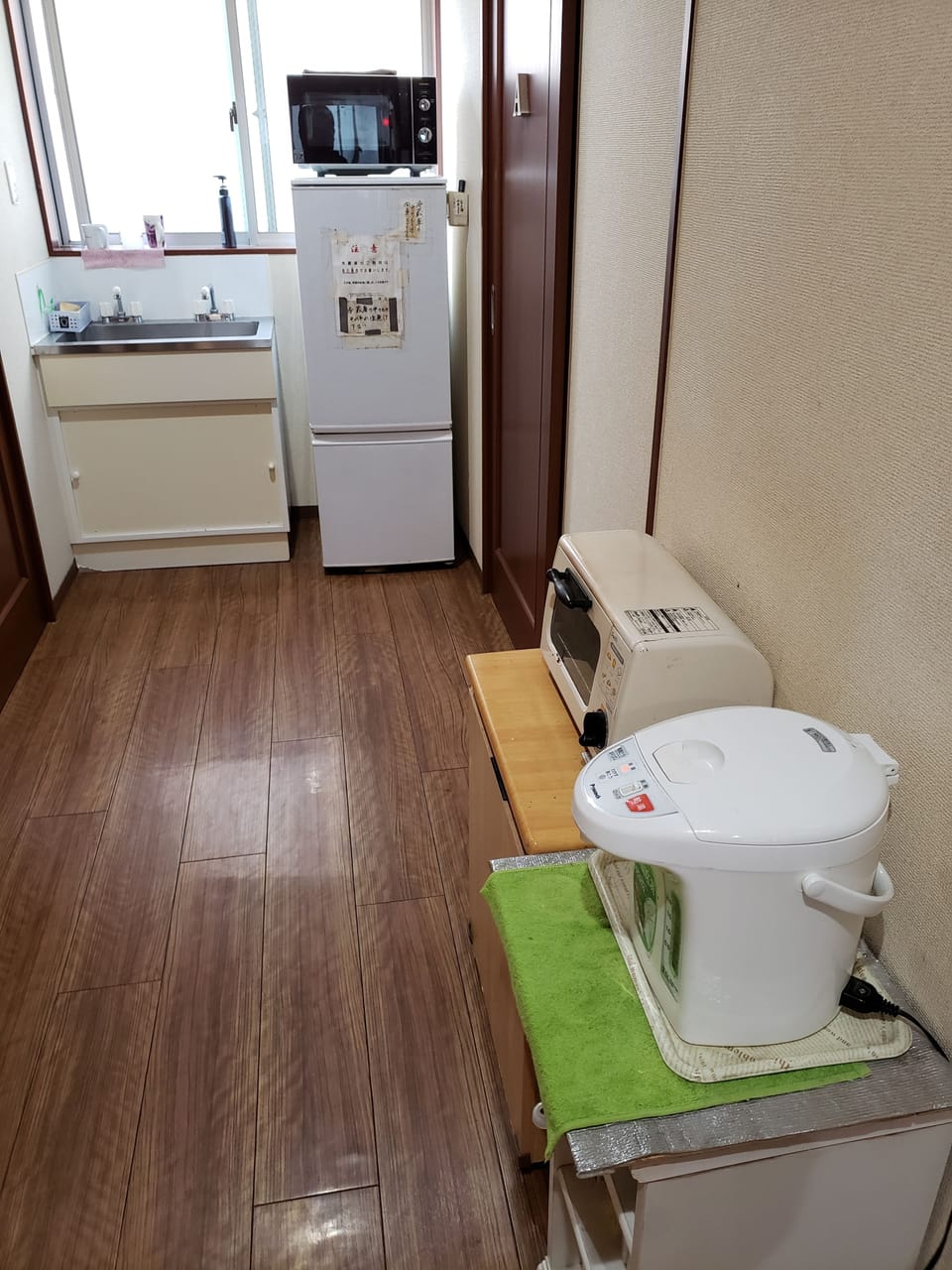 Shared fridge, microwave