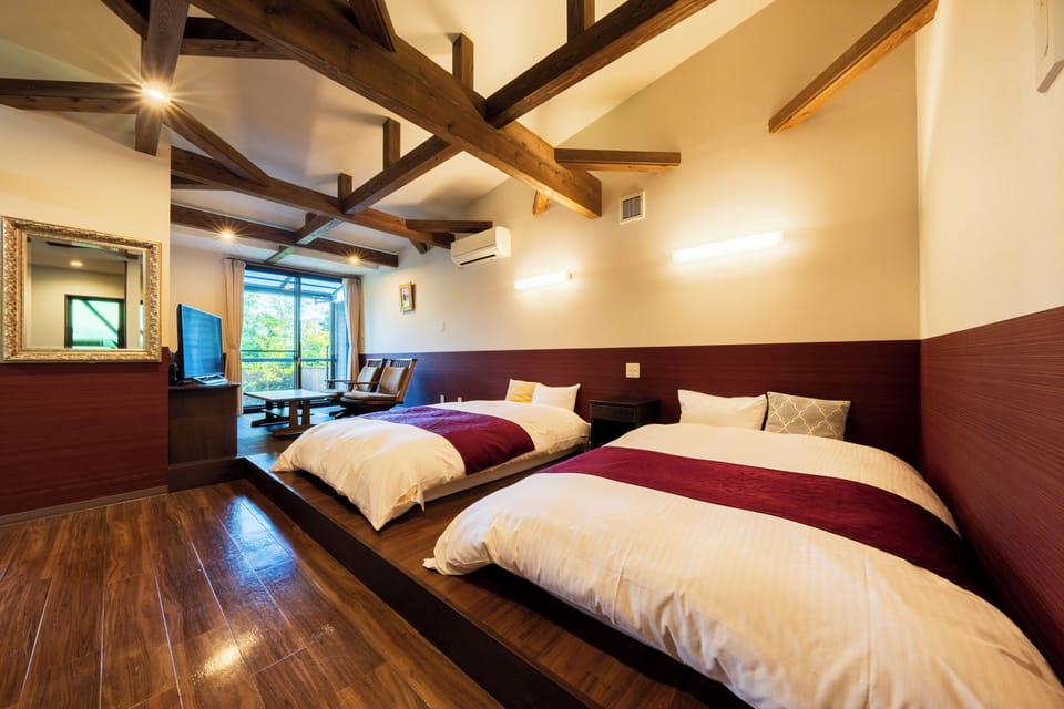 In-room safe, WiFi (free)