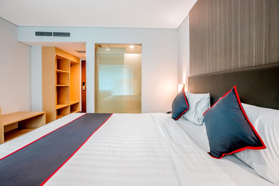 Standard Double Room | Desk, free WiFi, bed sheets