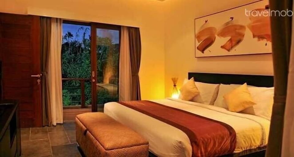 Seminyak 2 Bedrooms Luxury Villa