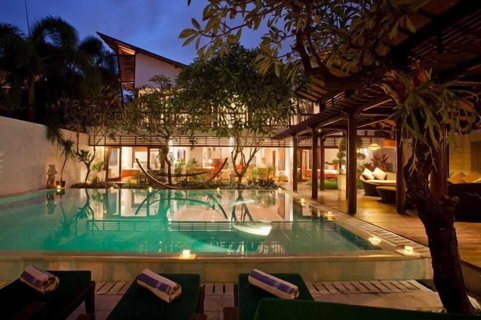 4 BR Luxury Villa Near Beach