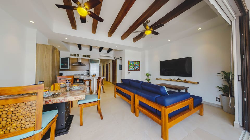 Condo - Image 11