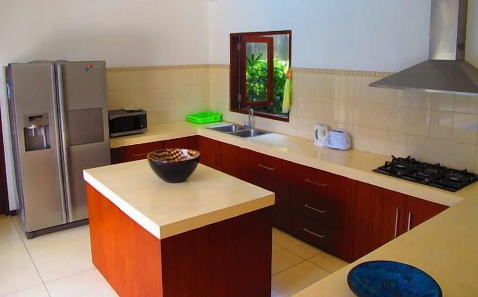 SEMINYAK BEST PRICE 3 BEDROOMS 