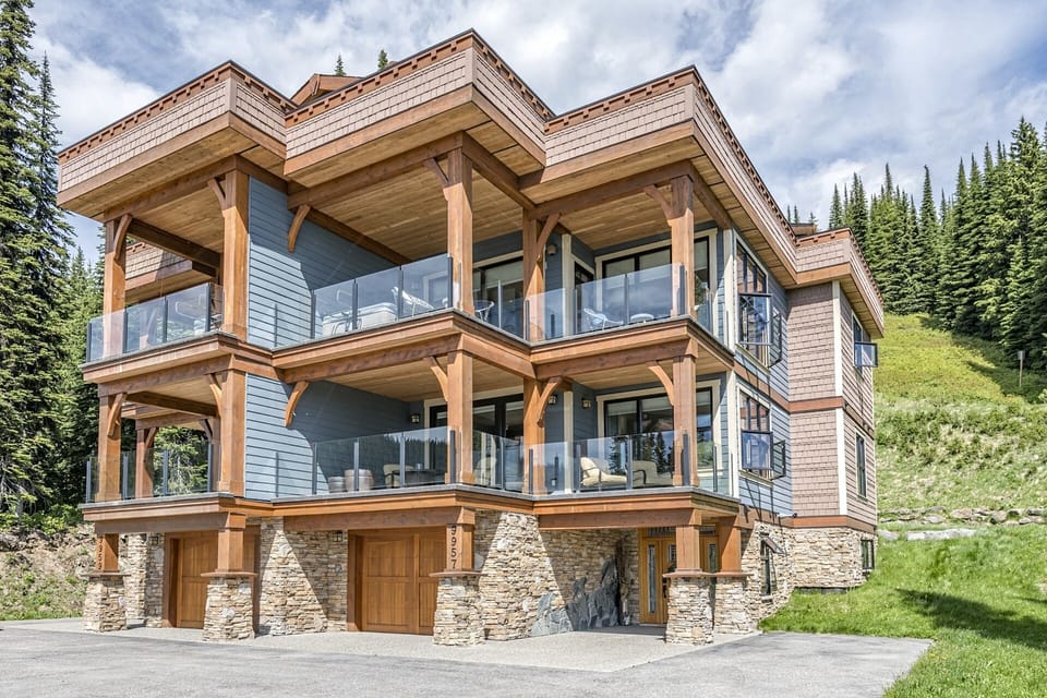 Summer View of Exterior 