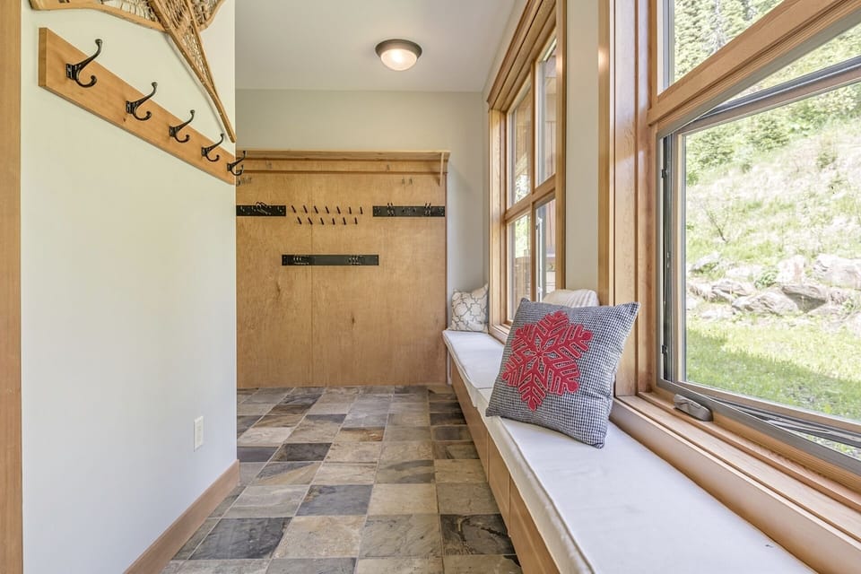 Amazing Ski Room - Lots of Storage for all your Winter and Summer Gear 
