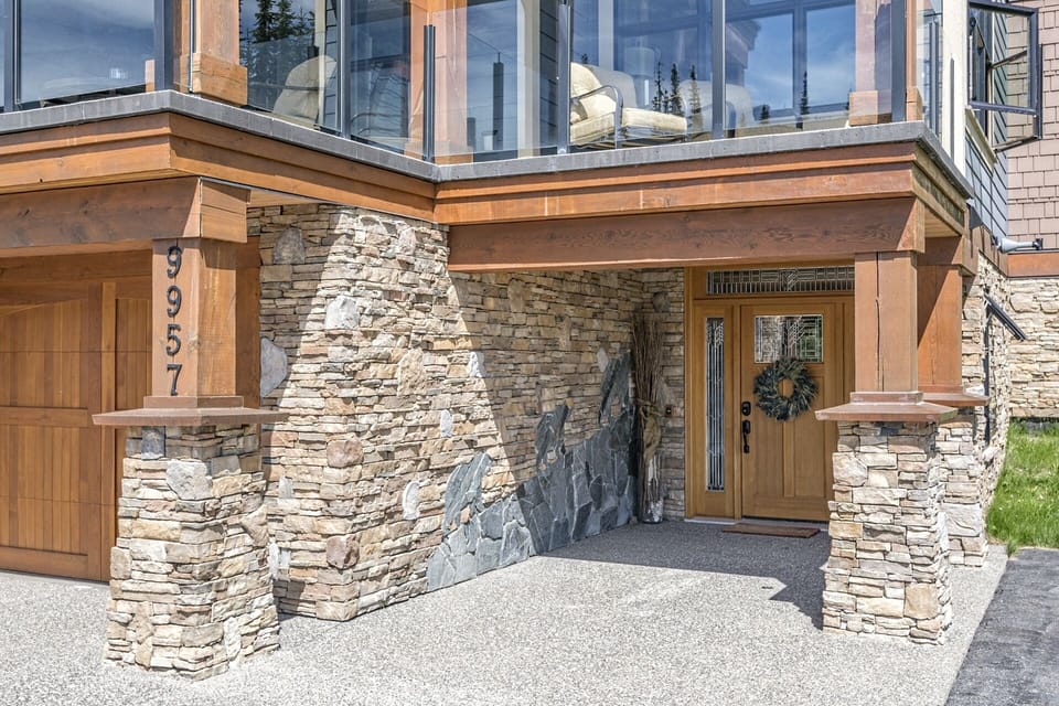 Beautiful Bear Entrance 