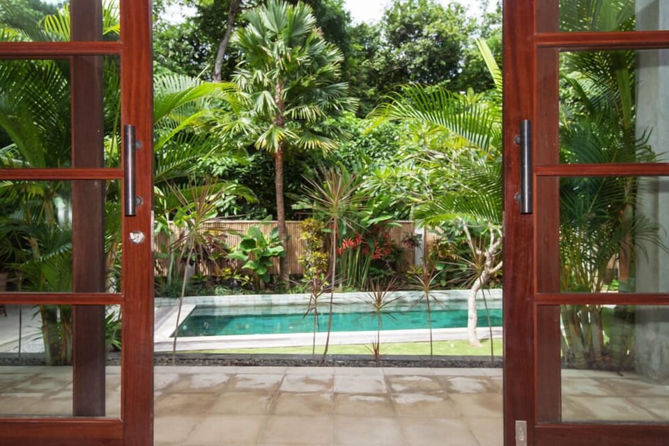 Riverside 3BR Villa - Seminyak
