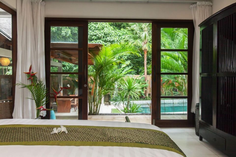 Riverside 3BR Villa - Seminyak