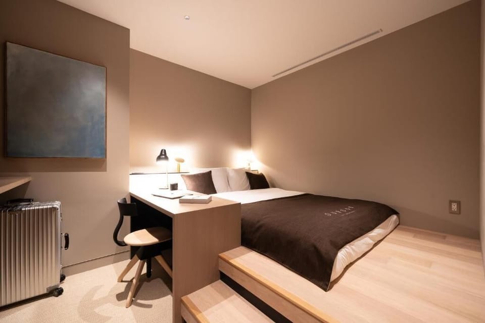 Double Room, 1 Queen Bed, Non Smoking | Blackout drapes, free WiFi, bed sheets