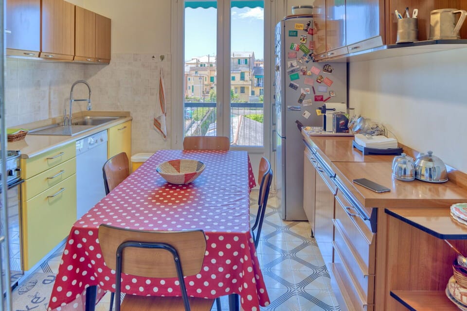 Dining Room, Kitchen