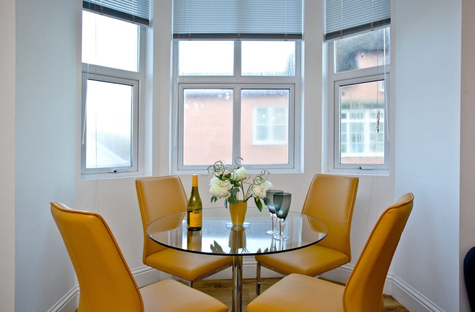 Dining table with view to outside  and seating for 4 people - 5 At The Beach