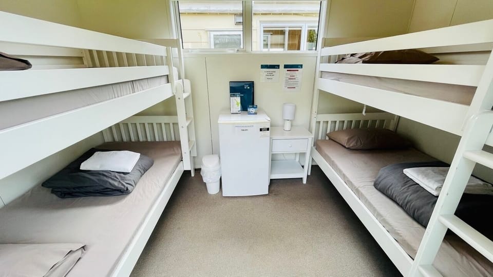 Bunk Cabin sleep 4 | Free WiFi
