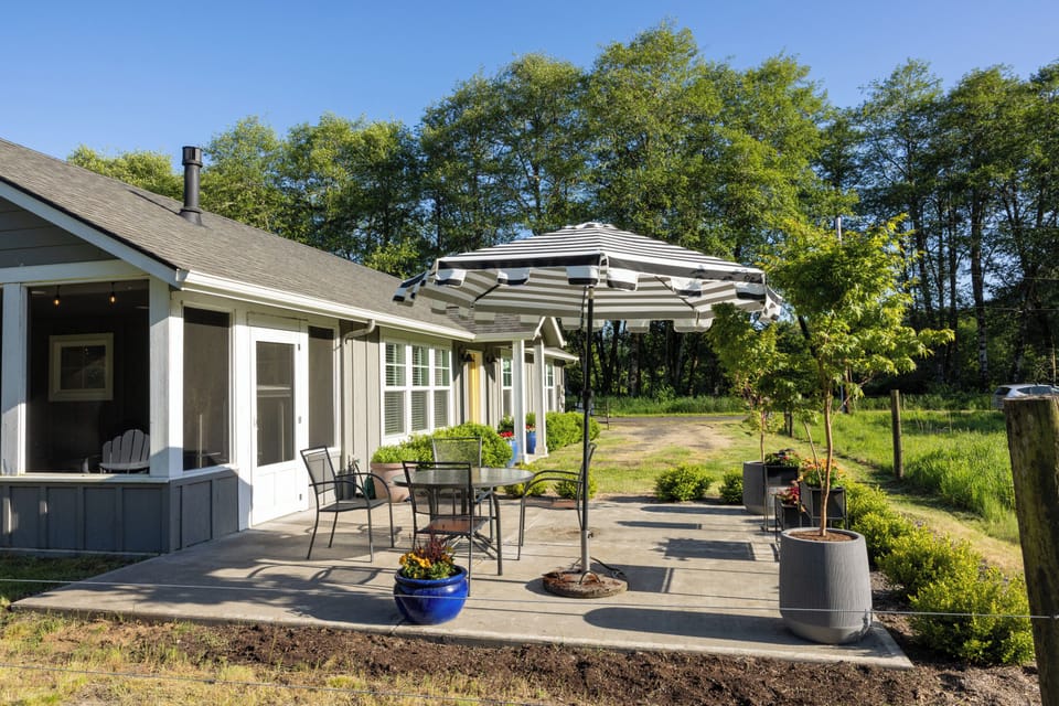 Pastoral patio