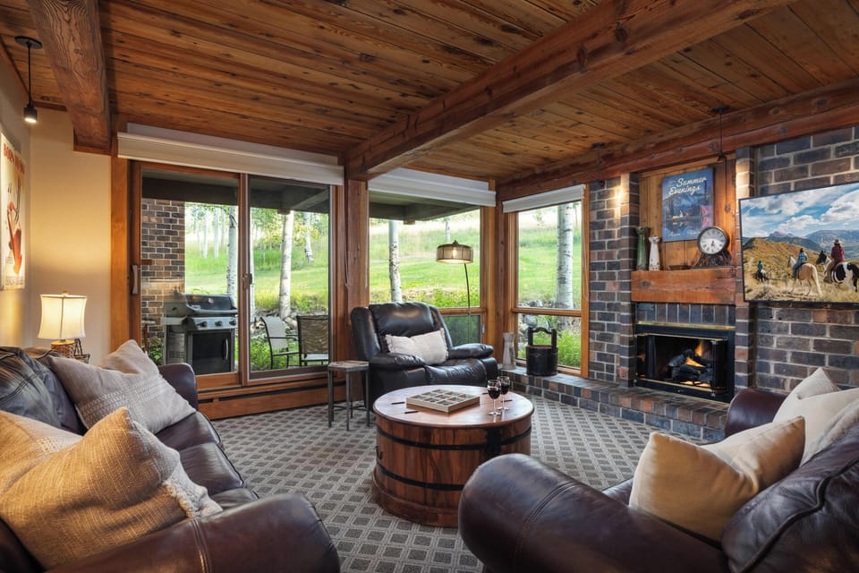 Ski-in/ Ski-out Living Room