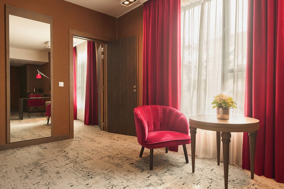 Family Double Room | Frette Italian sheets, hypo-allergenic bedding, minibar, in-room safe