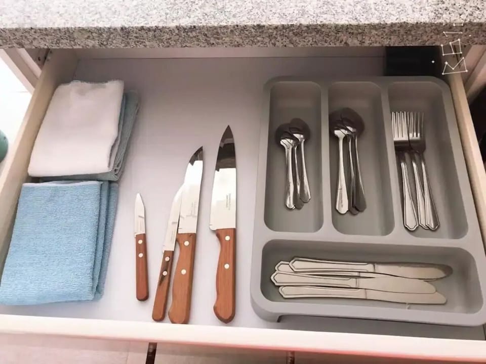 KITCHEN UTENSILS