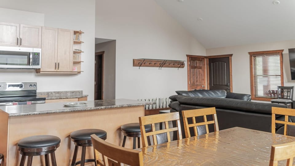 Overlook Cabin Rental - Pet Friendly! (2368)