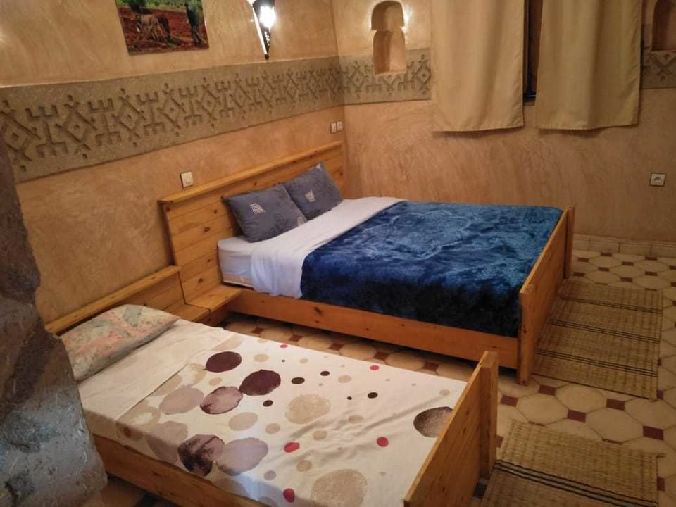 Triple Room, Multiple Beds | Bed sheets