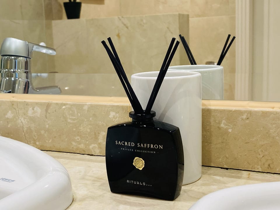 Bathroom amenities