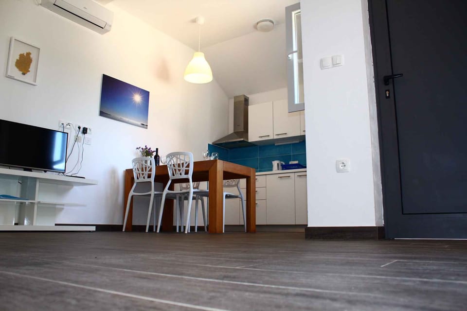 living/bedroom