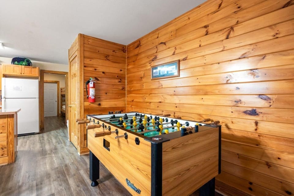 Condo, Multiple Beds, Hot Tub | Game room