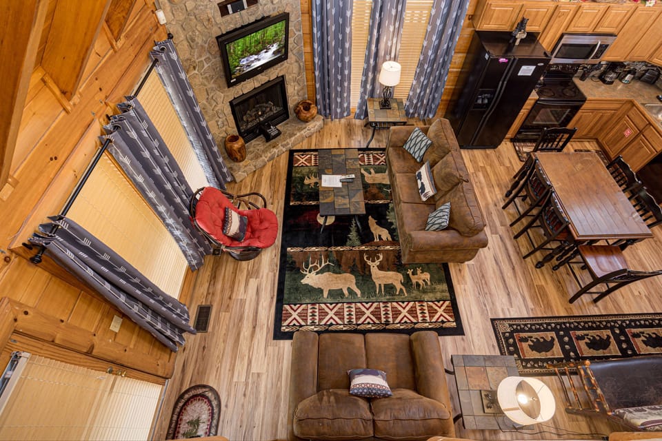 Cabin, Multiple Beds, Hot Tub, Mountain View | Interior