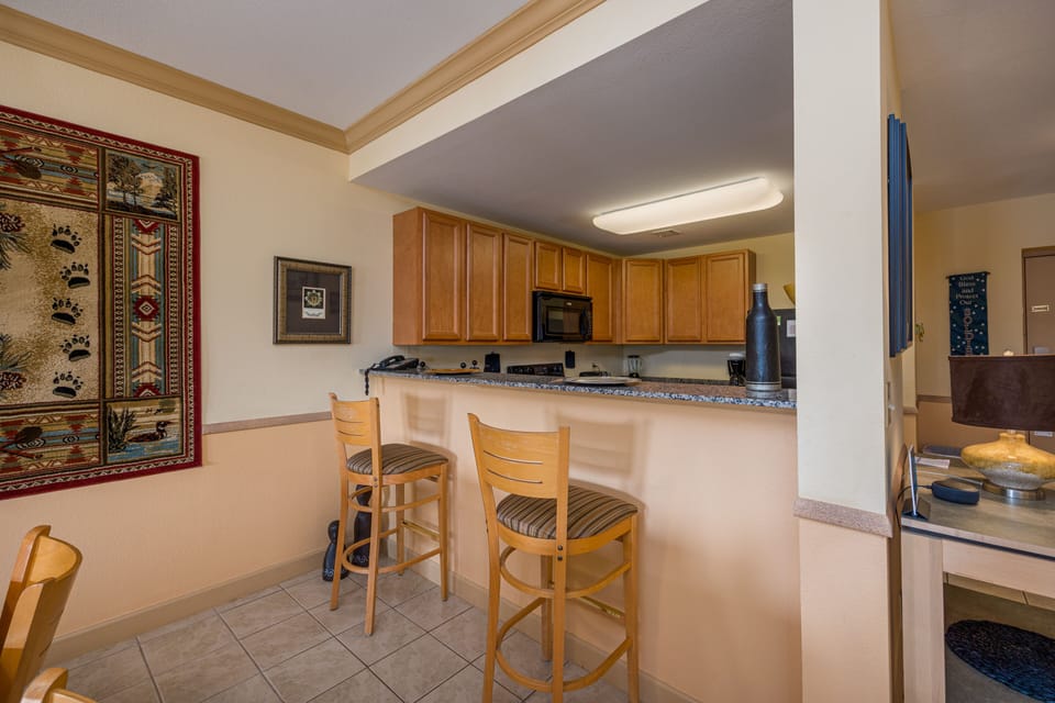 Condo, Multiple Beds, Jetted Tub, Mountain View | Private kitchen | Fridge, microwave, oven, stovetop